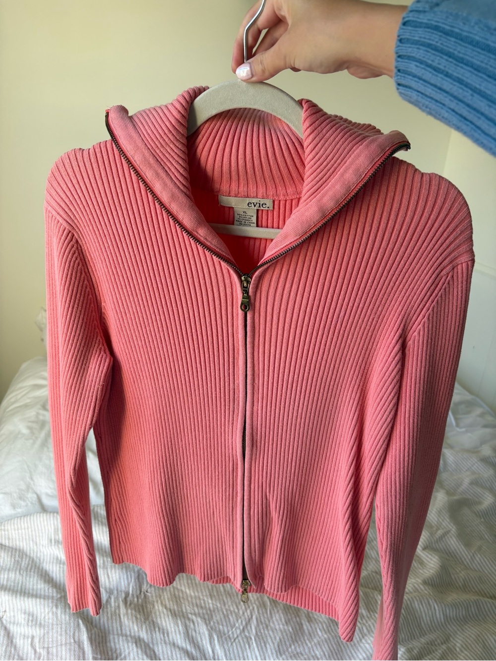 Coral Zip-Front thick Ribbed Sweater - Picture 6 of 8